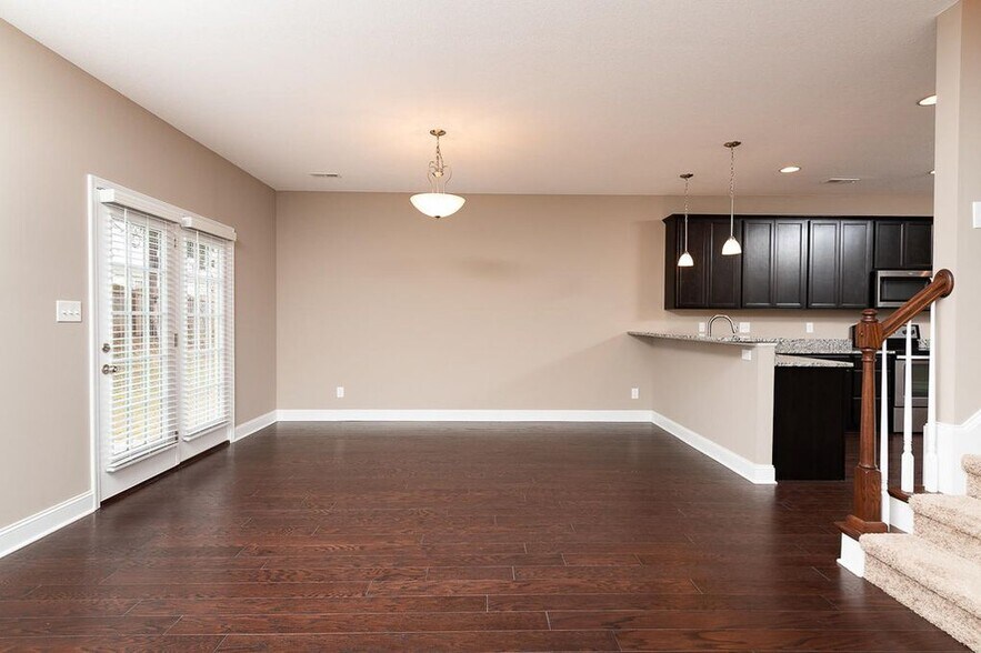 living room-2 - 1636 Silver Spur Ln