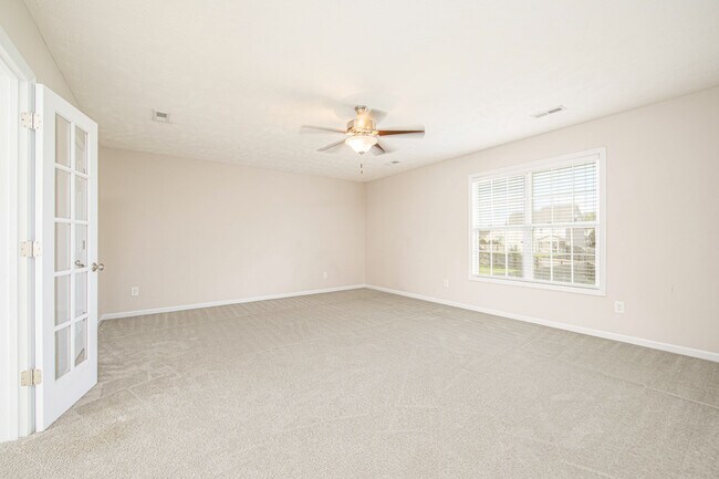 Building Photo - 355 Lockwood Dr