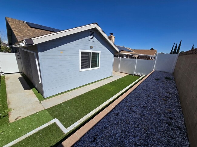 Building Photo - 2902 E Ave R12