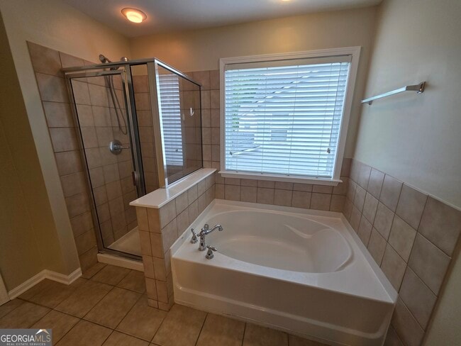 Building Photo - 46 Brookview Dr