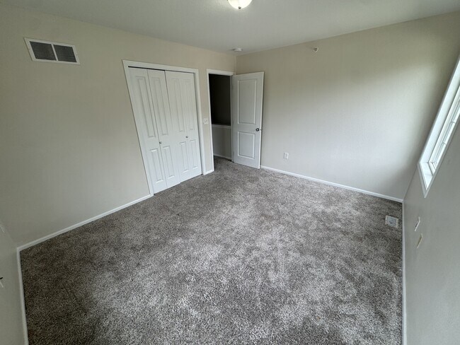 Building Photo - 8580 Rock Dr