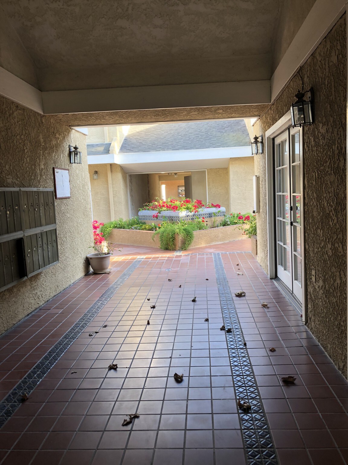 Building Photo - 730 Cory Dr