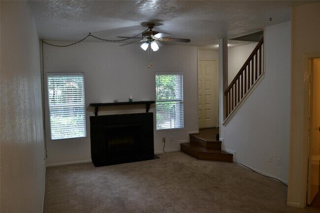 Building Photo - 2021 Spenwick Dr