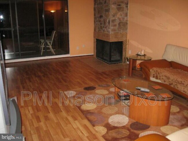 Building Photo - 5681 Harpers Farm Rd