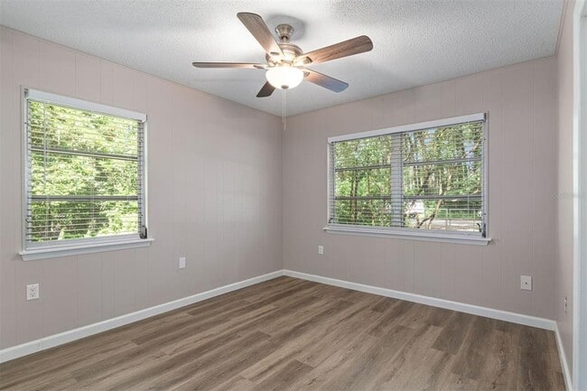 Building Photo - 4721 SW 47th Wy