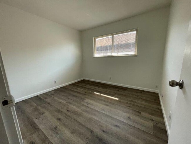 Building Photo - Great 3 Bed 2 Bath in Arden Arcade