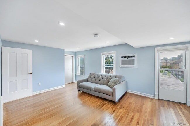 Building Photo - 10 Harrison Ave