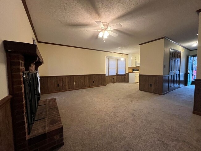 Building Photo - Dual Suites! Spacious 2BR, 2.5BA Townhome Near NCSU!