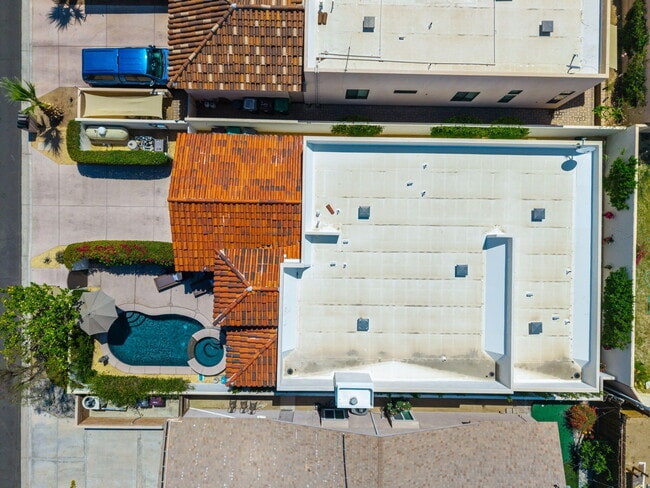 Building Photo - 53385 Avenida Mendoza