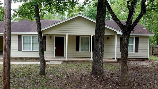 Building Photo - 15353 Kickapoo Trail