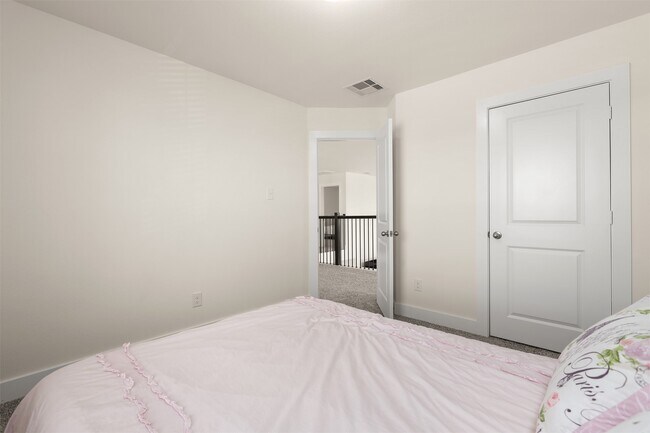 Building Photo - 2108 Eagle Nook Dr