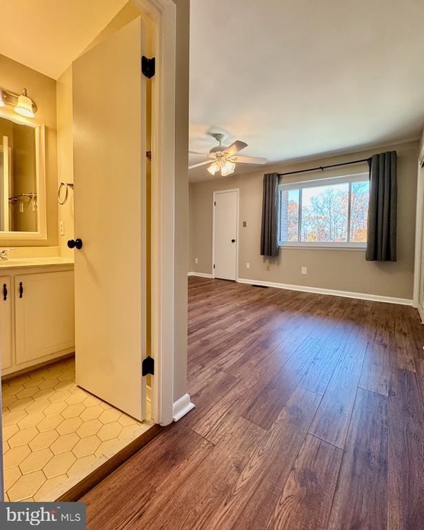 Building Photo - 3885 Steppes Ct