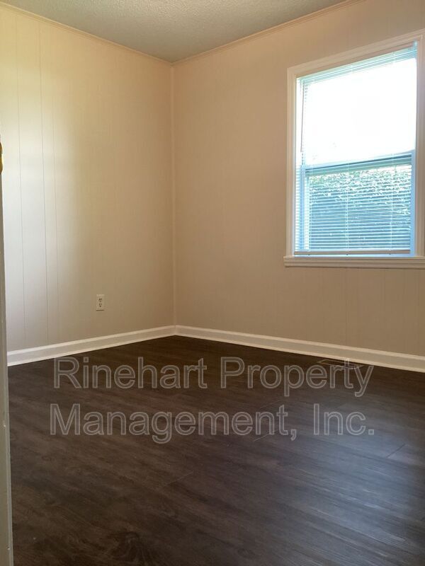 Building Photo - 760 Goudlock Rd