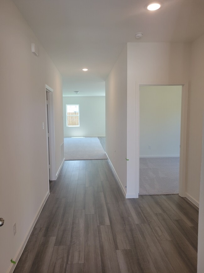 Building Photo - 10316 Castle Lyons Ln