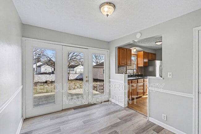 Building Photo - 2710 Hazel Ave