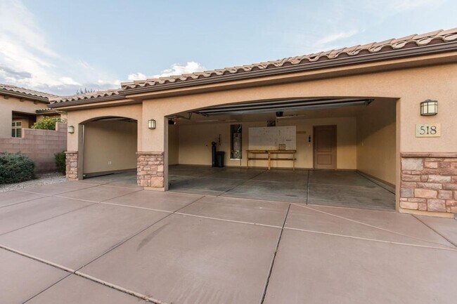 Building Photo - Custom 3 Bedroom Single-Family Home in Pri...