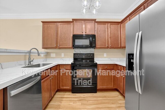 Building Photo - 3779 Shadow Ridge Dr