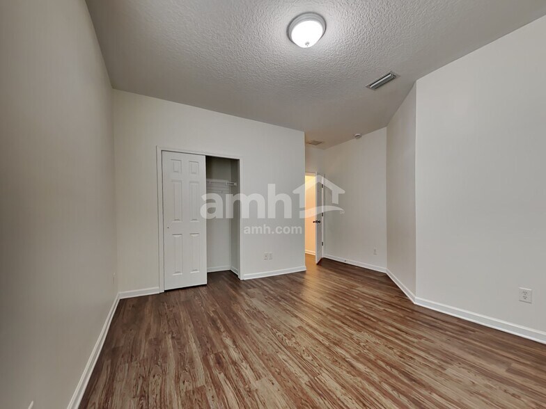 Building Photo - 4622 Glendas Meadow Dr