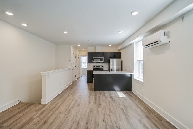 Building Photo - 6906 Ridge Ave