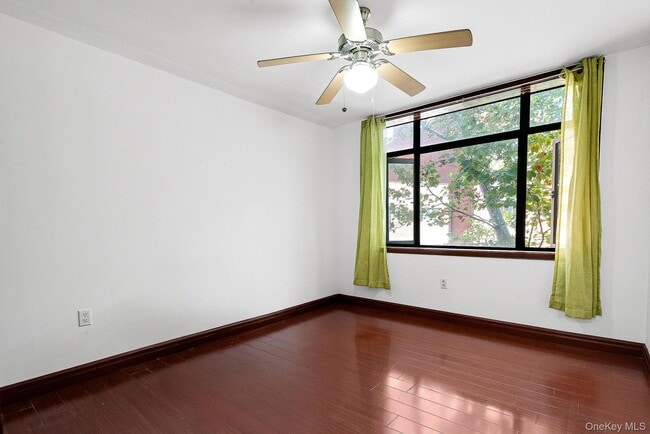 Building Photo - 132-29 Blossom Ave