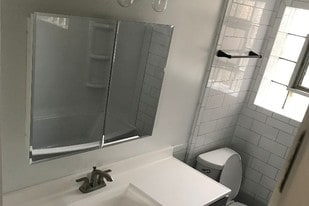 Building Photo - 9647 Pacific Ave