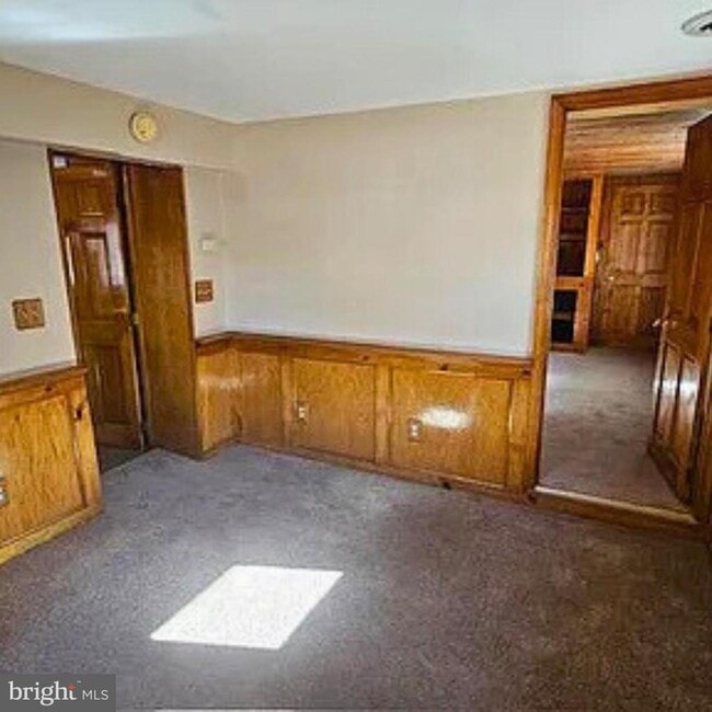 Building Photo - 94 Buttonwood Ave