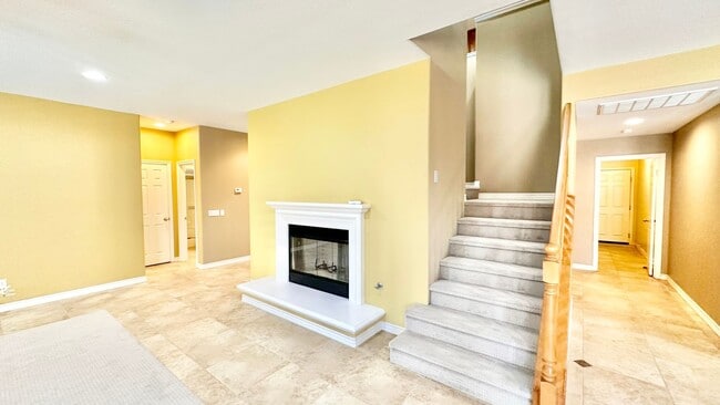 Building Photo - Wonderful Executive Style Two-Story Home in Beautiful Murrieta Oaks Community!