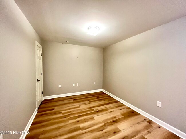 Building Photo - 1500 Cadfel Ct