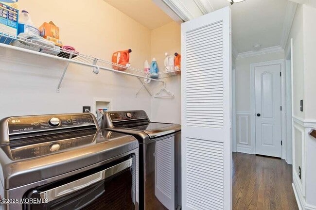 Building Photo - 136 Lippincott Ave