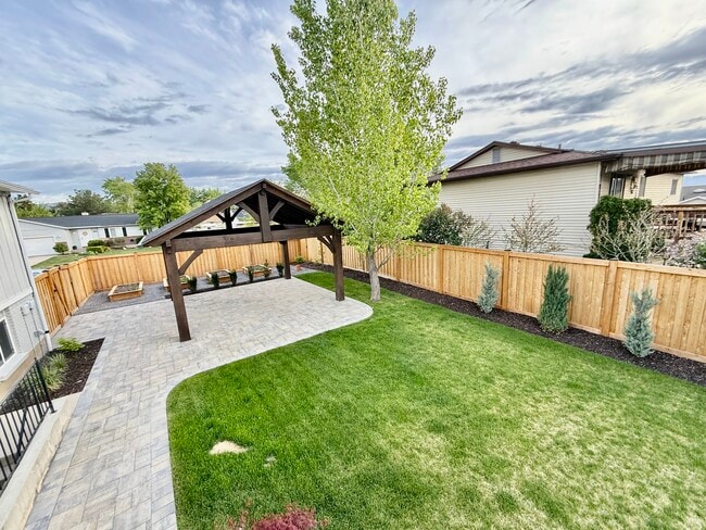 Building Photo - 11152 S Lyndbrook Way