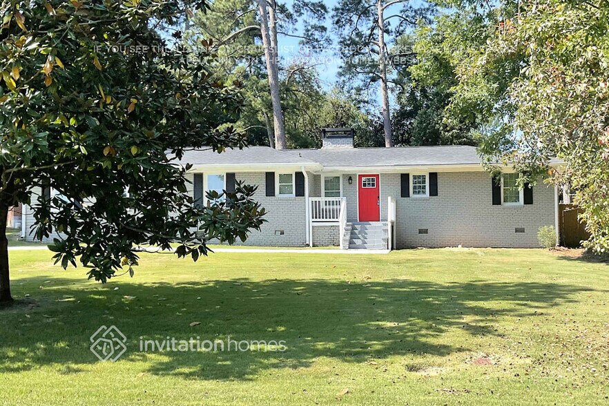 Primary Photo - 190 Pineview Dr