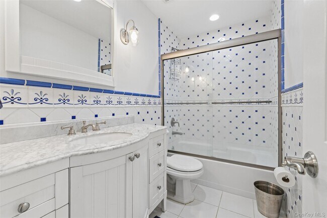 Building Photo - 3013 Mitchell Rd