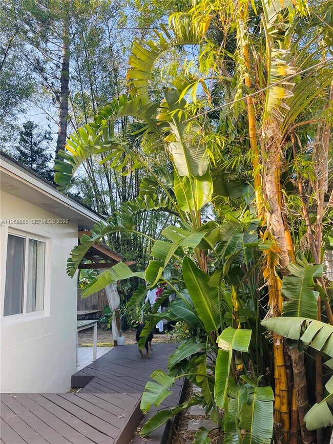 Building Photo - 759 NE 87th St