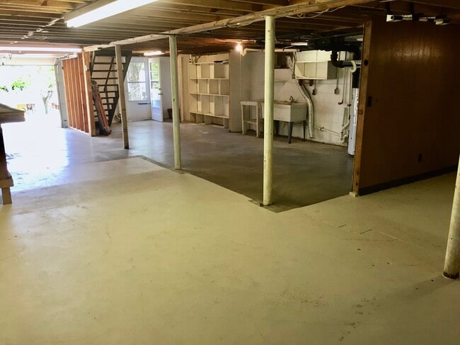 Building Photo - 507 N Gilmer Park