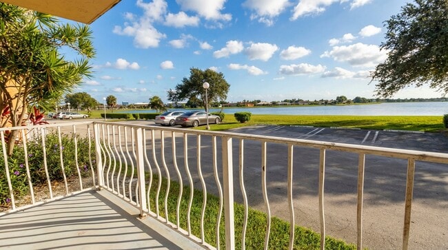 Building Photo - 470 Executive Center Dr