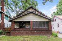 Building Photo - 1022 Calvin Ave SE