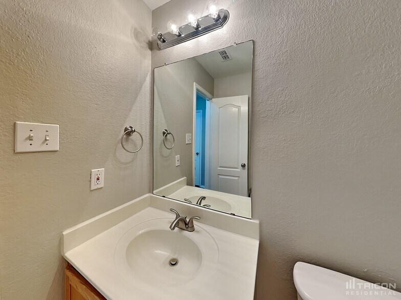 Building Photo - 7319 Woodhome Dr
