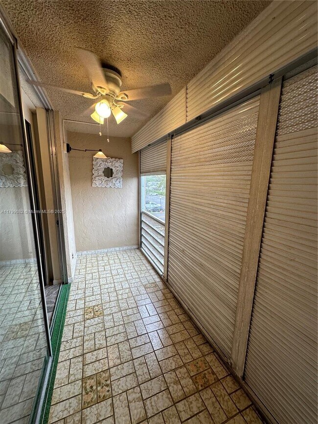 Building Photo - 403 NW 68th Ave