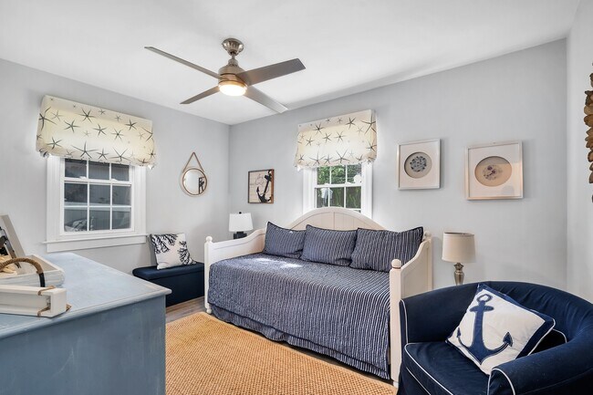 Building Photo - 76 S Edgewood Rd