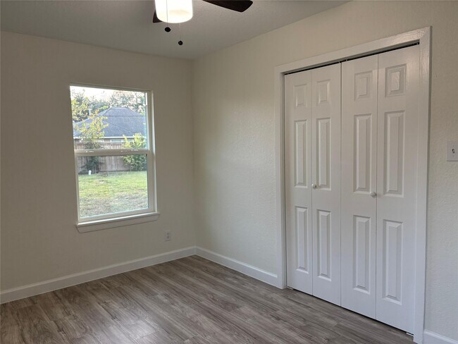 Building Photo - 1310 Canterview Dr