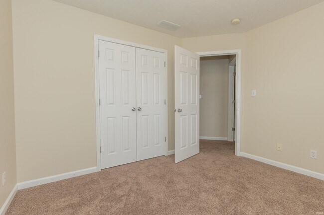 Building Photo - 7778 Sandalwood Dr