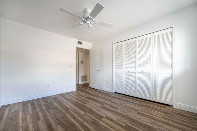 Building Photo - 1405 Palm Beach Trace Dr