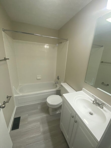 Building Photo - 5982 Little Brook Way