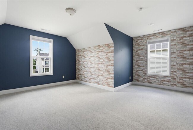 Building Photo - 1717 Stackhouse Dr