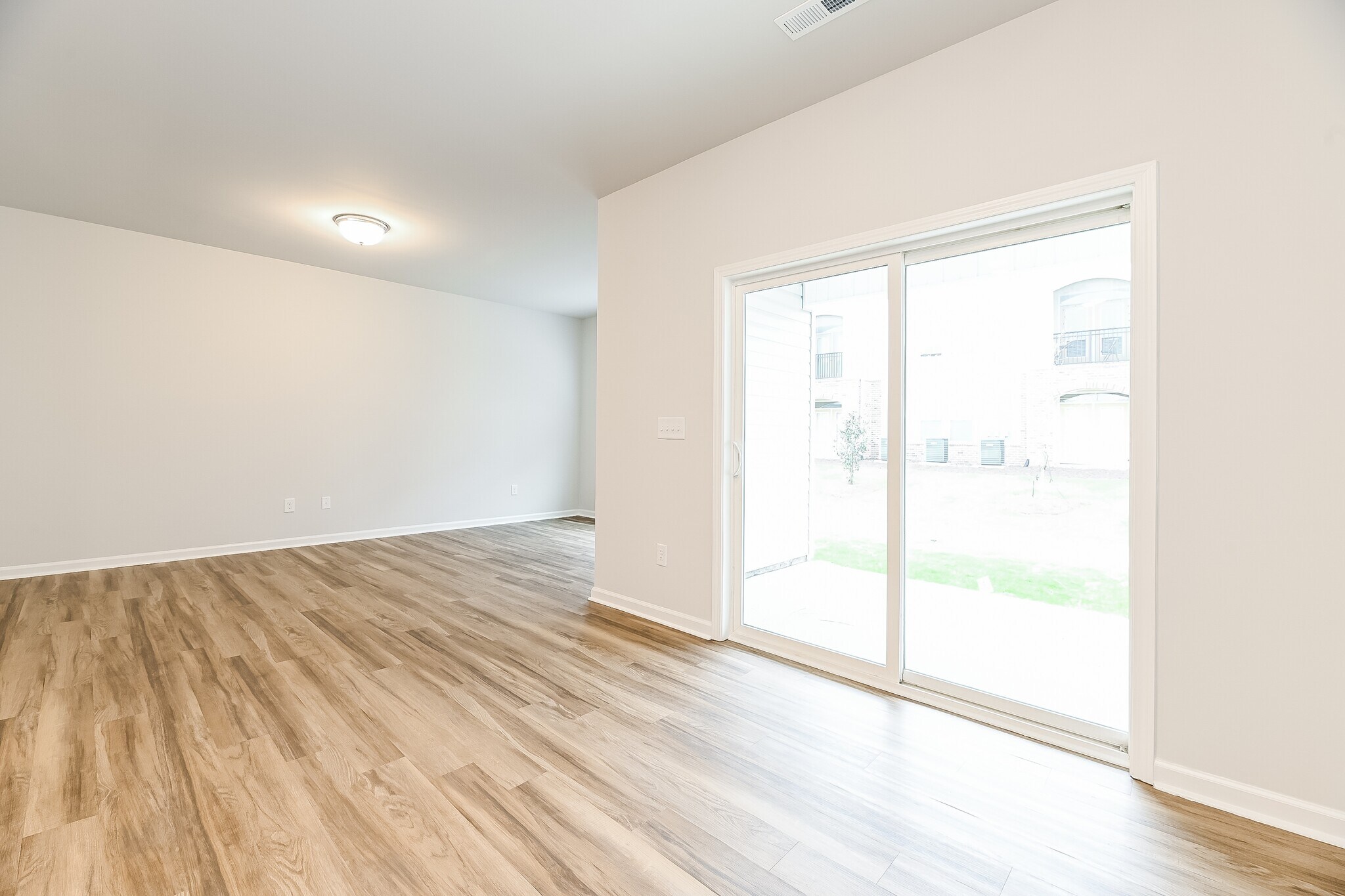 Building Photo - 2808 Summer Townes Wy