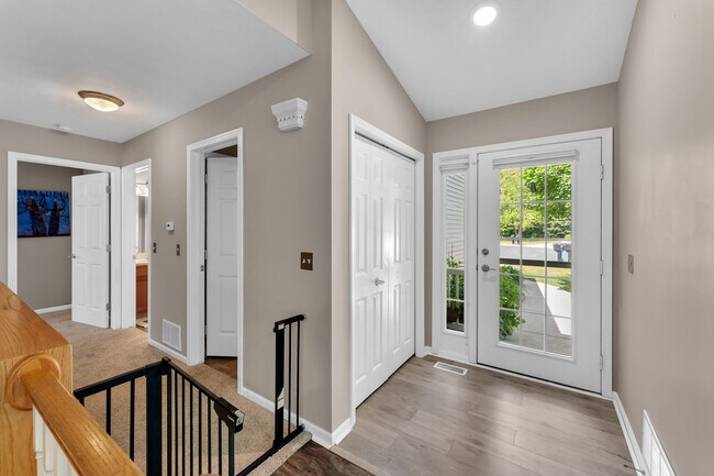 Building Photo - 6690 Green Valley Ct SE