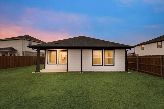 Building Photo - 1444 Twin Frks Dr