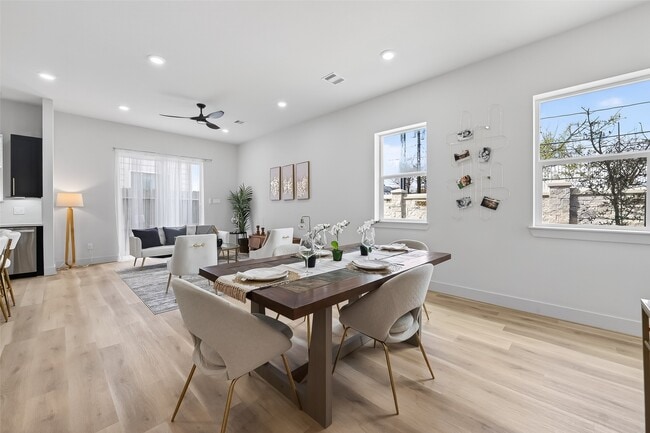 Building Photo - 975 Highland Lgt Ln