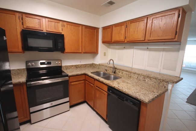 Building Photo - 11328 Stratton Park Dr