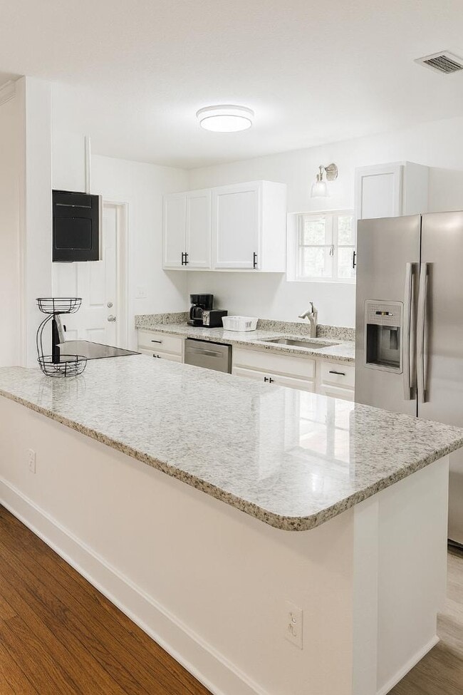 Building Photo - 2205 12th St NW